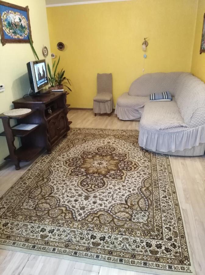 Apartment On Voli Avenue 21 Łuck Zewnętrze zdjęcie